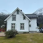Skogly - Det Gode Livet På Landet