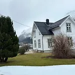 Feriehus Skogly - Det Gode Livet På Landet Stryn