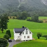 Skogly - Det Gode Livet På Landet Feriehus