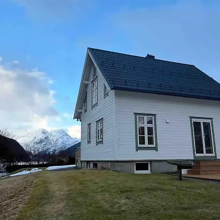 Skogly - Det Gode Livet Pa Landet * Stryn