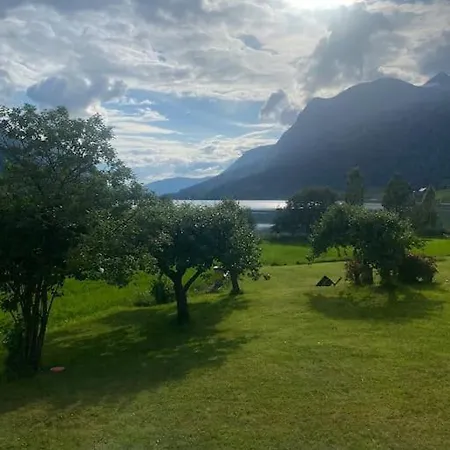 Skogly - Det Gode Livet Pa Landet