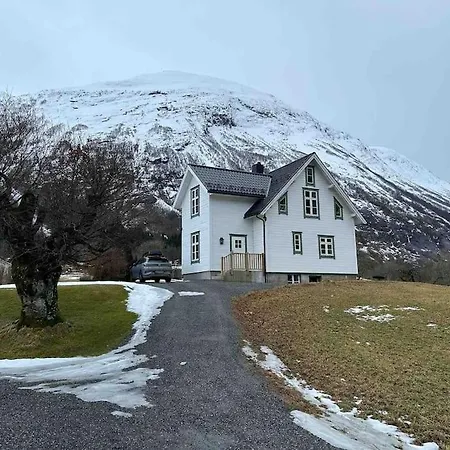 Skogly - Det Gode Livet Pa Landet Stryn