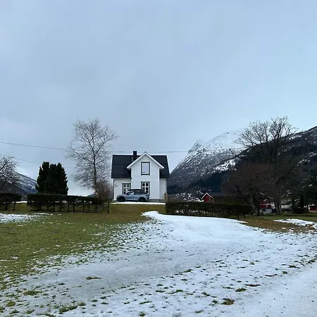 Skogly - Det Gode Livet Pa Landet Stryn