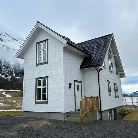 Skogly - Det Gode Livet Pa Landet * Stryn