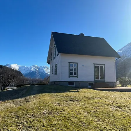 Holiday home Skogly - Det Gode Livet Pa Landet Stryn