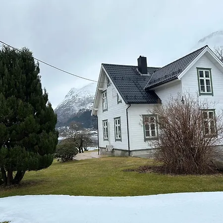 Holiday home Skogly - Det Gode Livet Pa Landet Stryn