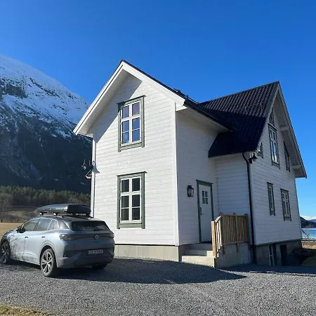 Holiday home Skogly - Det Gode Livet Pa Landet Stryn