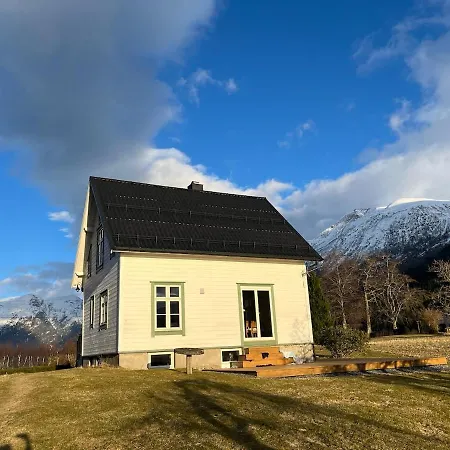 Skogly - Det Gode Livet Pa Landet * Stryn