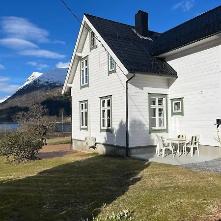 Skogly - Det Gode Livet Pa Landet