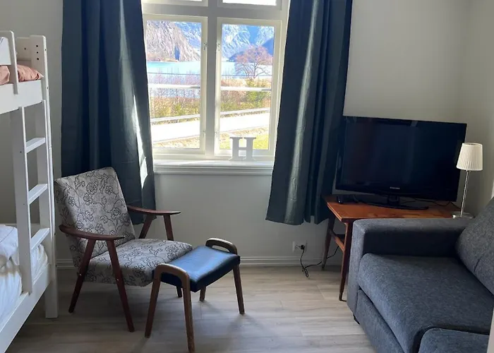 Skogly - Det Gode Livet Pa Landet * 史特林