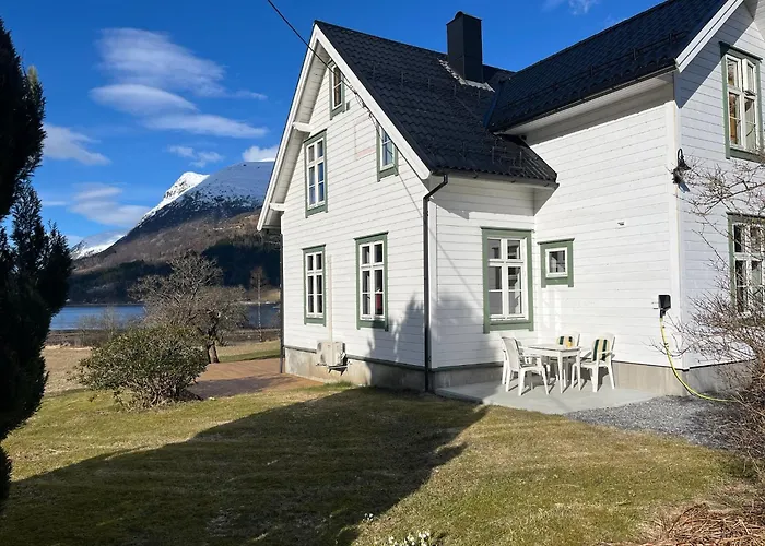 Skogly - Det Gode Livet Pa Landet
